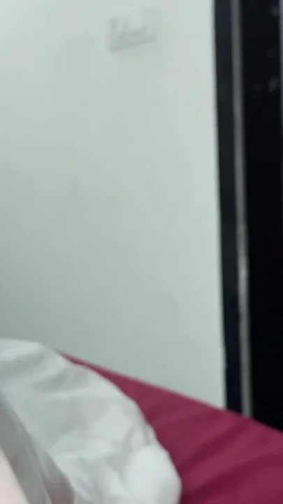 Convinced the Hotel Maid for Sex and Made Her Happy with His Big Dick