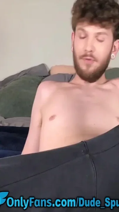 Hairy Bearded Gym Bro Just Got Back From His Workout Uses His Musk to Help Him