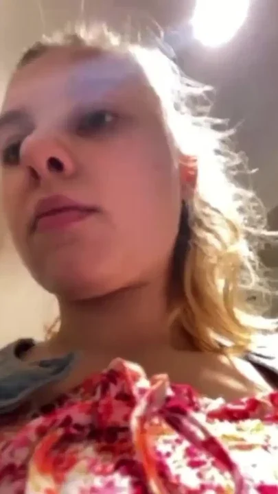 Fucking in the changing room Clip 1