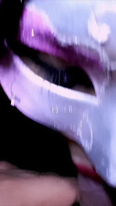 A sensual blowjob from a Latina is very sexy sucks the cock and receives cum in her mouth