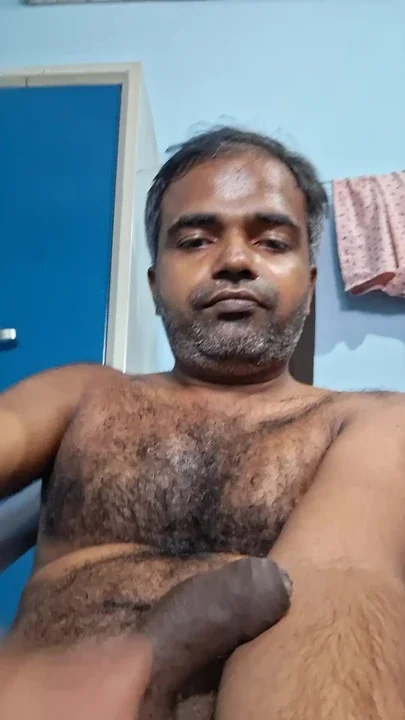 Indian BBC guy solo jerking short video 101