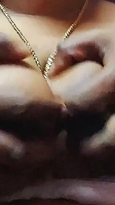 Indian Young Stepmom Sex in bedroom hindi Clip 1