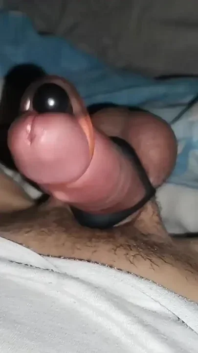 The member couldn't hold out for long and quickly came from the powerful vibration Clip 2