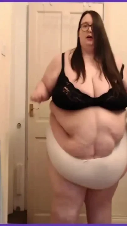 SSBBW follows exercise routine out of breathe thong bra