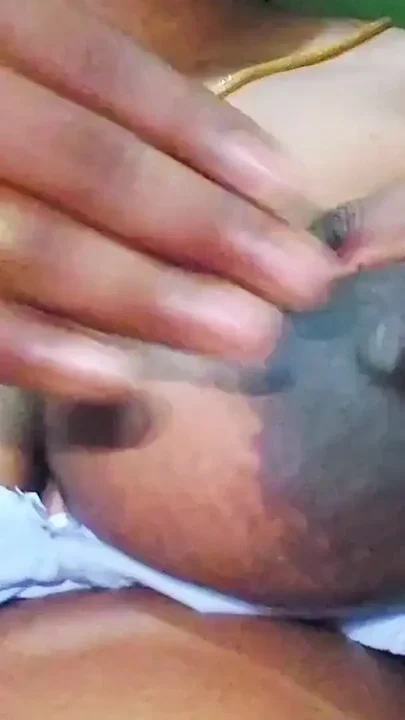Desi Indian bhabhi full night stand pati ke dost Clip 1