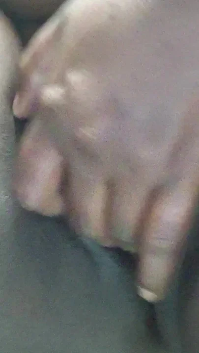 Desi bhabhi fingaring Clip 1