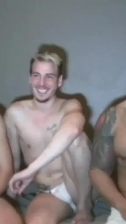 Amator gang bang woth pornstar in Bordeaux