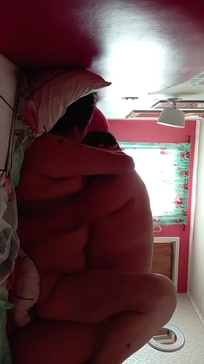 BUSTY CHUBBY WIFE ENJOYING PUSSY LICKING Clip 1