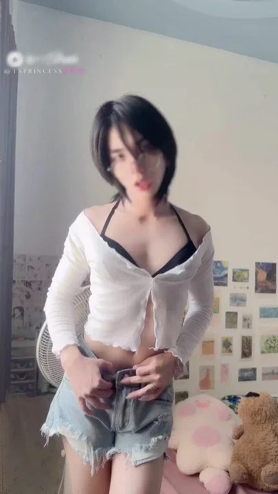 Asian Femboy Cumshot