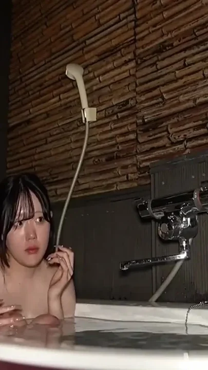 Asian Angel 25196
