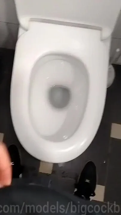 A Handsome Man with a Big Dick Jerks off in a Shopping Mall with Moans and Screams