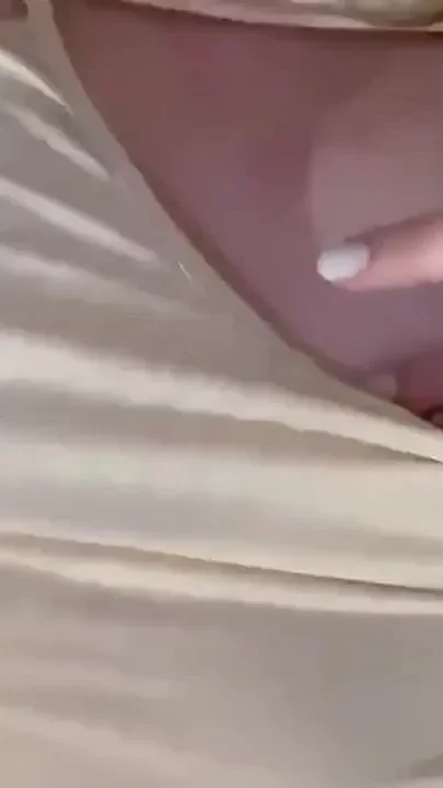 Fetish Close Showing You My Hole Very Close and Playing with My Body