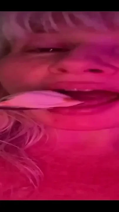 809538787976704000mp4