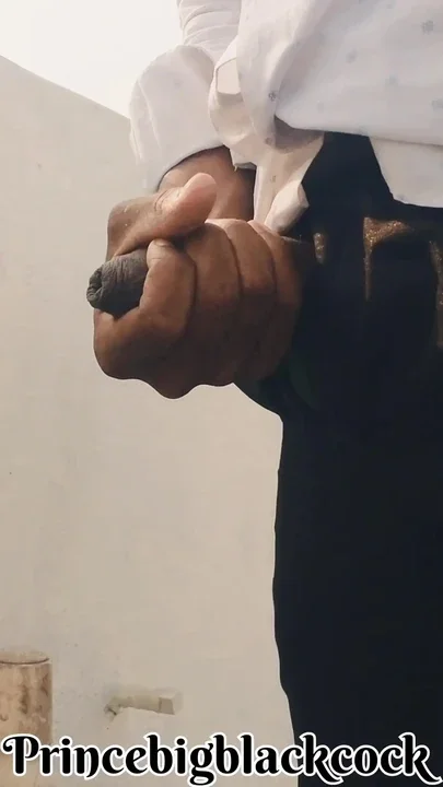 Desi boy Mithlesh Masturbation after seeing bathing a girl on roof