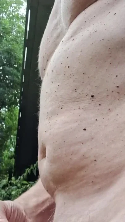 NAKED CRUISING EXHIBITIONIST GRANDPA HEAVING A GREAT CUMSHOT SEXSHOW Clip 1