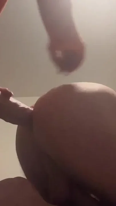 She licks my hole and I all in her Clip 1