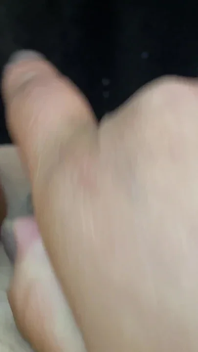 I woke up hot and I didn't hold back the urge and I ended up masturbating very
