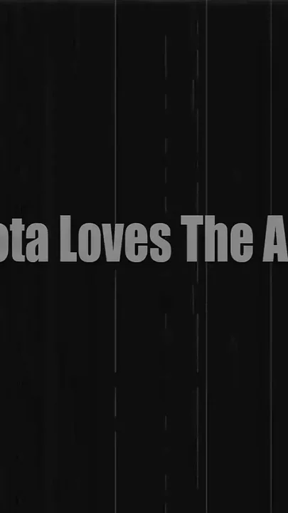 Dakota Loves the at the Moment