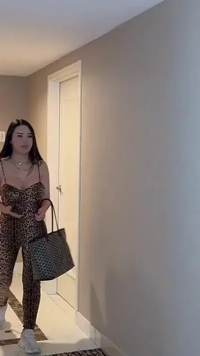 Cap S0314 Suki Sin Runs Las Vegas but Gets Confronted by Syndicate