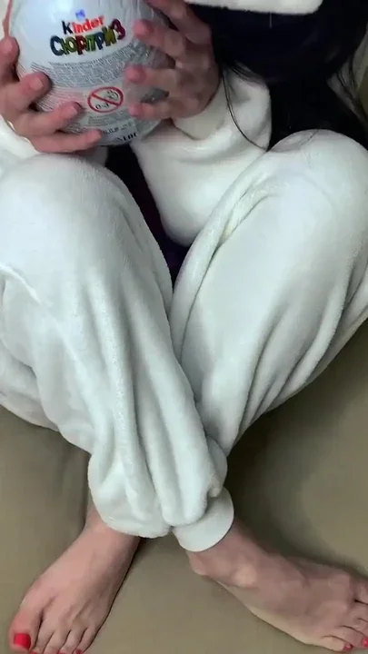 I fucked a hot brunette in a unicorn costume and finished inside