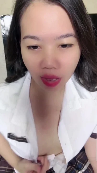 A Beautiful Girl Fucking Her Stepfather