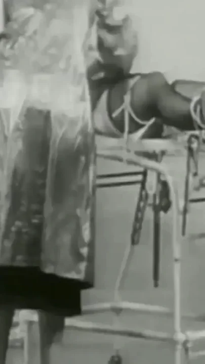 The Girls Tie Themselves up