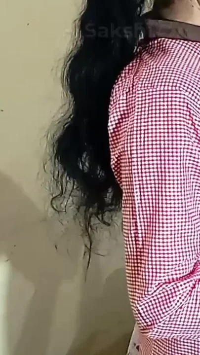 School collage girl chudai in Hotel me Le jake mms banaya GF and BF sex video Clip 2