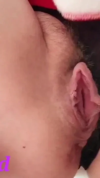 Santa has to piss Clip 1