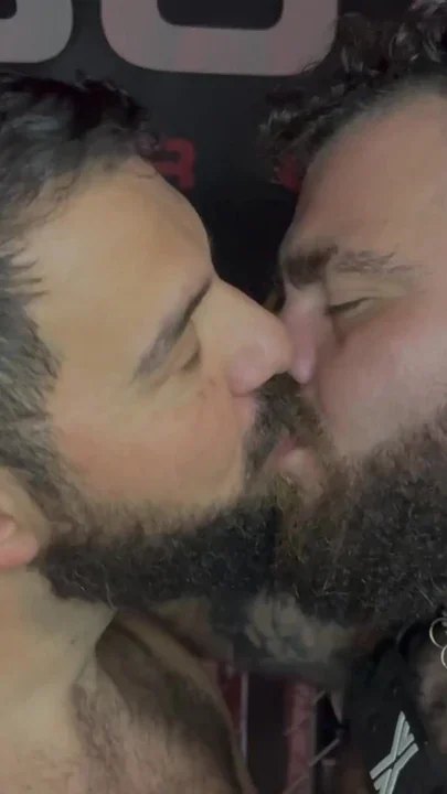 Hairy Gay Bear Top Deepthroat Rimming and Balls-deep Anal Pounding in Sweaty