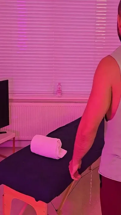 Masseuse Opens up About Her Swingers Lifestyle