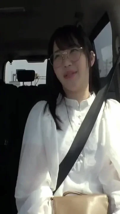 Public Wetting - a Pochaco Cutie Turns a Simple Walk Into a Clothes-on Spill