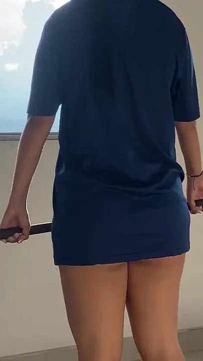 I Help the Girl at the Gym and I Don't Regret It