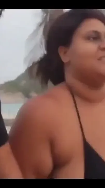 Showing off at the Beach I Took the Opportunity to Have a Nice Pee