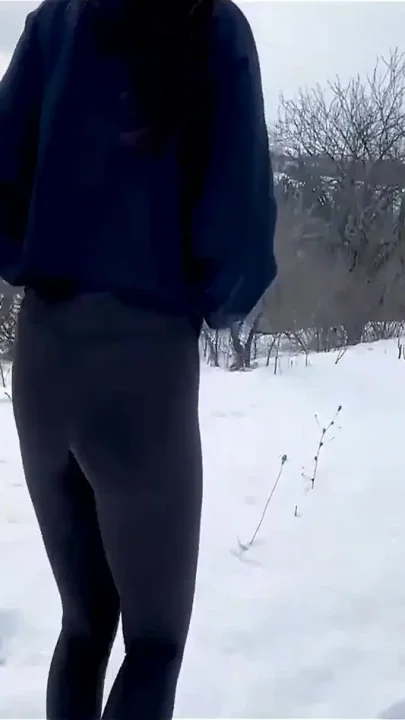 Asian Lululemon Fitness Girl Fucked Warm in -20c