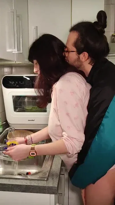 PREGNANT does titjob in the kitchen after WASHING the dishes Clip 1