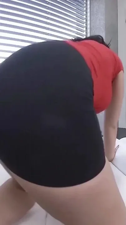 Cute chubby big natural breast tattooed girl masturbating for vr cam