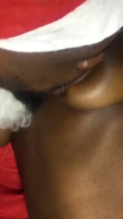 She mad Santa Claus sing and dance for her Clip 1