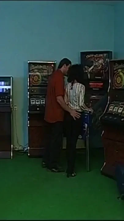 Vintage Porn with Beautiful MILF Ass Fucked and Cumshot in Mouth by a Big Cock