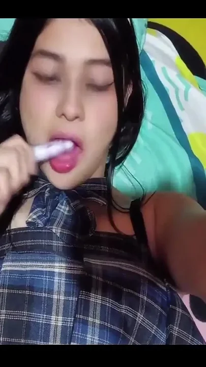 Porn Actress Yulieth Gomez Masturbates
