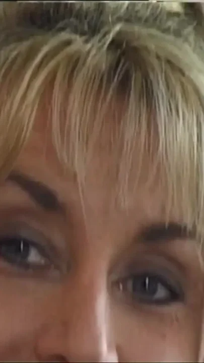 A Muscular Girl Gives Me a Blowjob