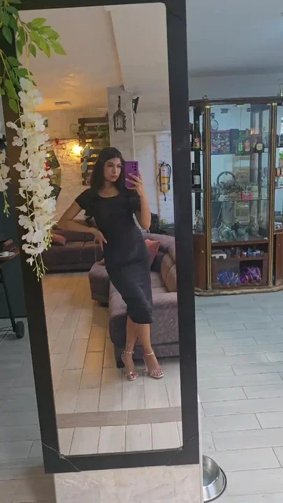 Today I feel like a diva How do I look love If you like me like that