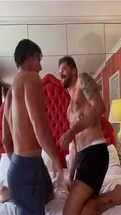 Bottoming with Chris Damned