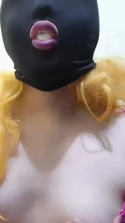 My first time Giving a Blowjob and Eating Cum with a BDSM blind mask Clip 2