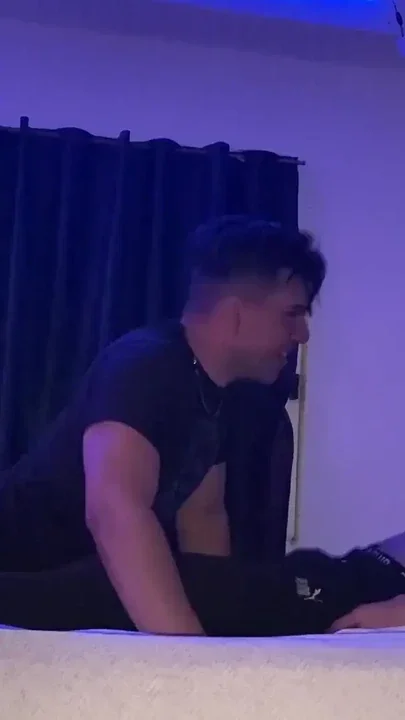 sucking straight latino dl Clip 1
