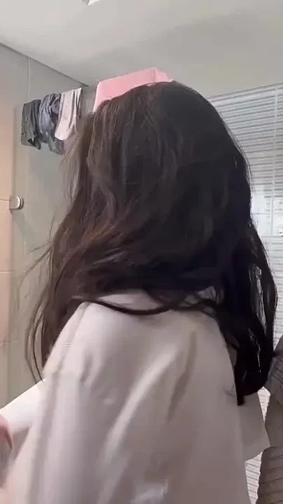 Latina Woman Bathing That Ends with a Strong Wet Orgasm