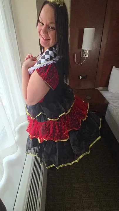 Tonya Sinn Is the Queen of Hearts