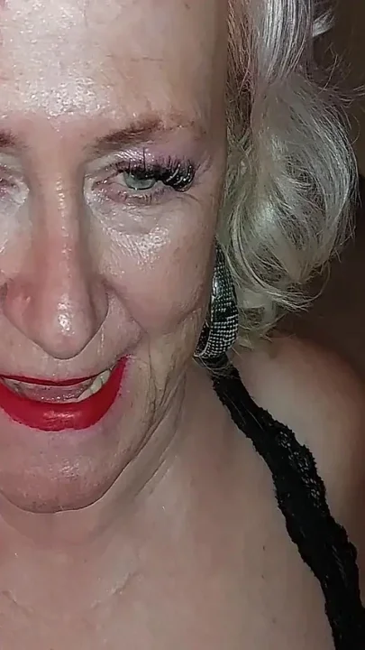 Horny German Grandma's Nympho Blowjobs Devouring Cum Like a Pro