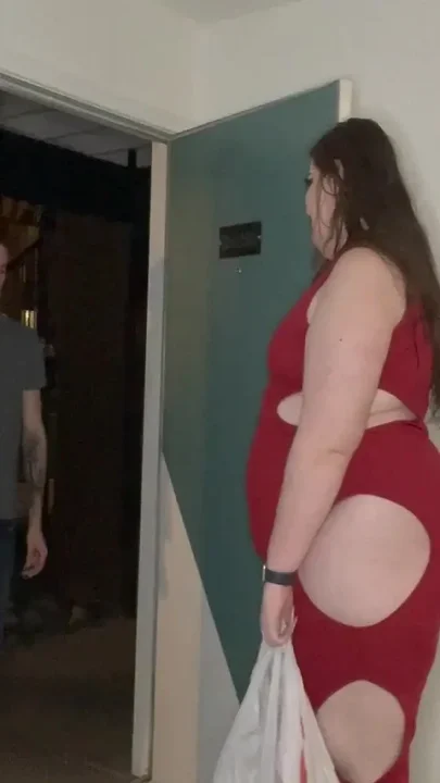POV Delivery Boy Seduction