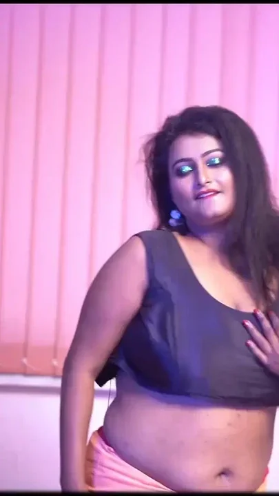 Its Fashion Fiesta - Indian beauty in gorgeous Saree Clip 1