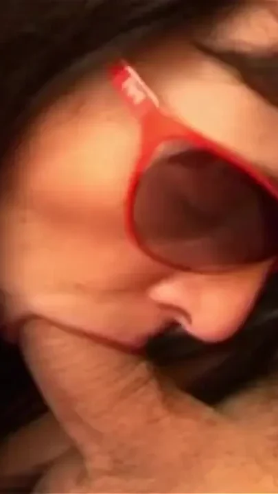 A very amateur guy fucks his mature girl friends